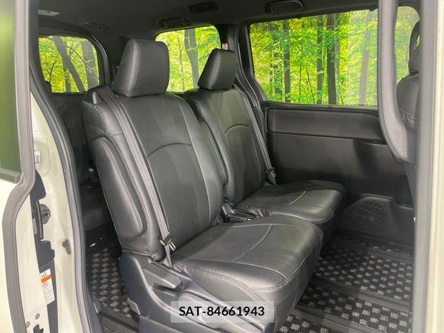 Toyota NOAH 2019-09 7272518-8