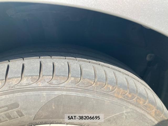 Toyota NOAH 2017-09 7328952-9