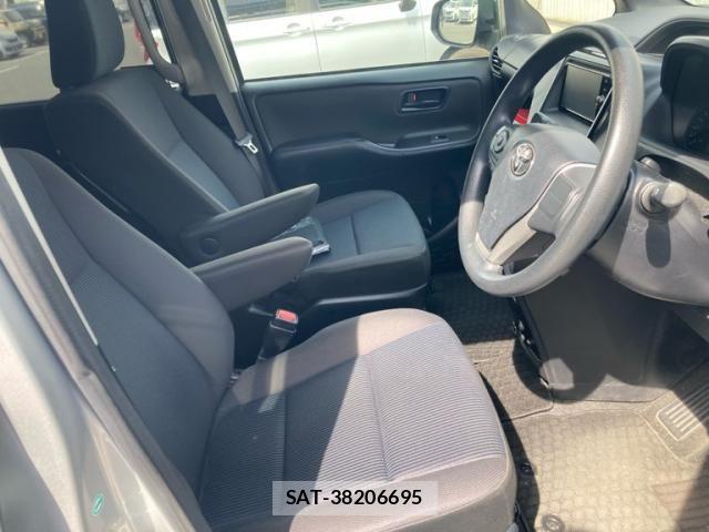 Toyota NOAH 2017-09 7328952-12