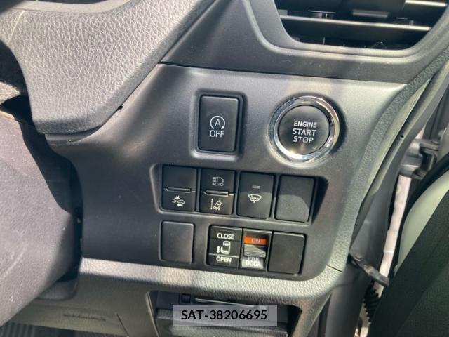 Toyota NOAH 2017-09 7328952-15