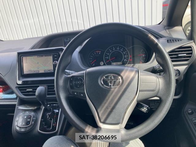 Toyota NOAH 2017-09 7328952-17
