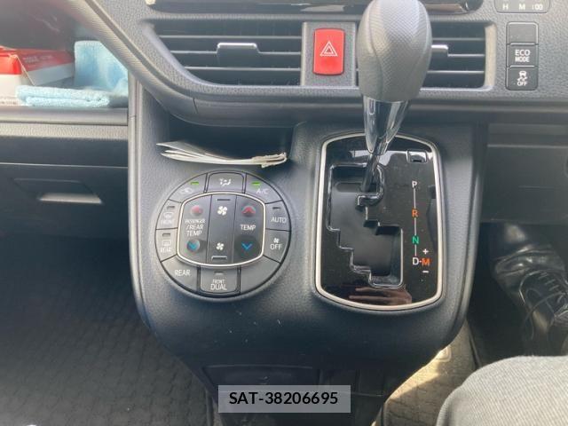Toyota NOAH 2017-09 7328952-19