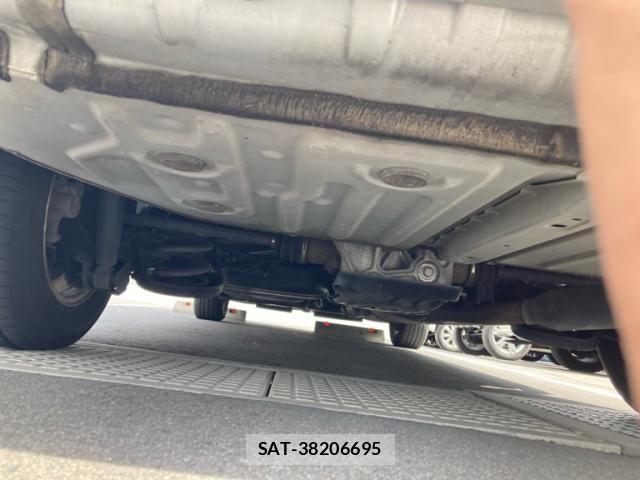Toyota NOAH 2017-09 7328952-7