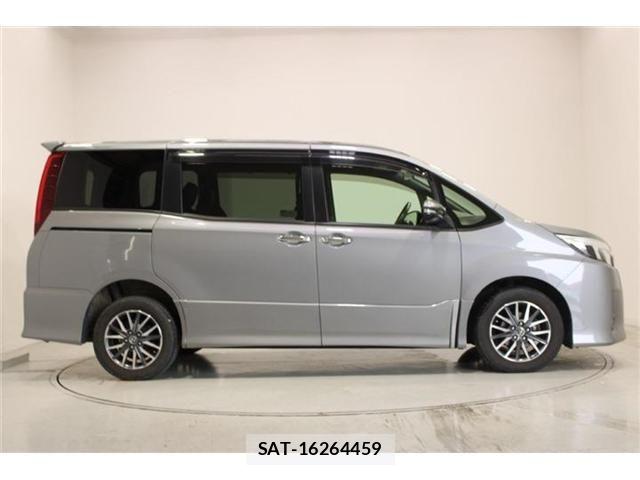 Toyota NOAH 2016-11 7328946-12