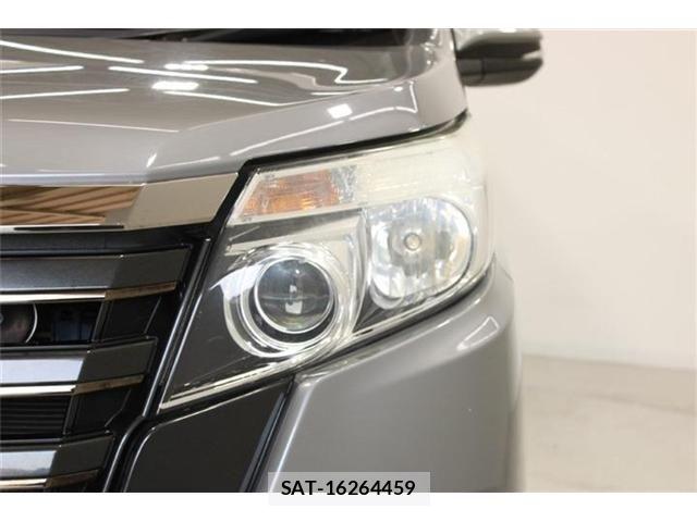 Toyota NOAH 2016-11 7328946-14