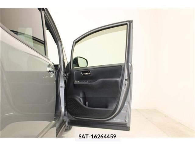 Toyota NOAH 2016-11 7328946-28