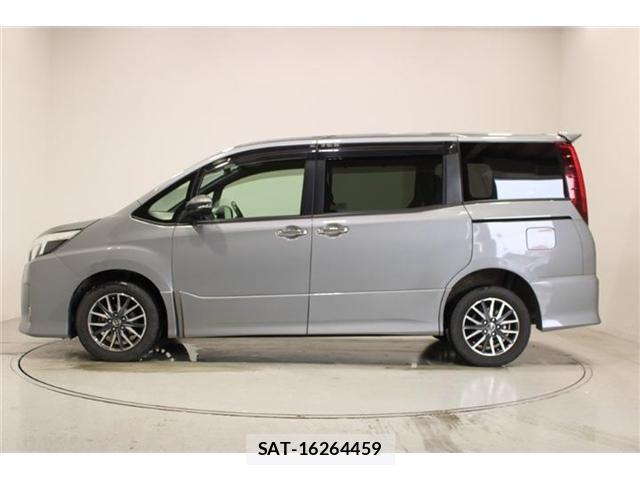 Toyota NOAH 2016-11 7328946-8