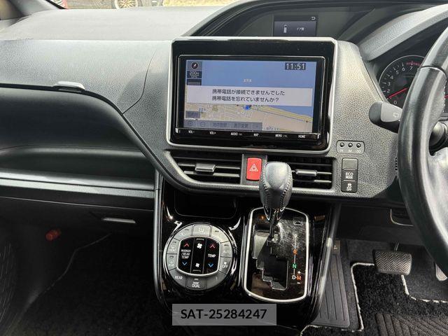 Toyota NOAH 2021-01 7328939-11