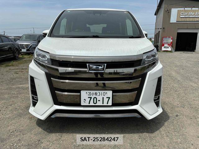 Toyota NOAH 2021-01 7328939-1