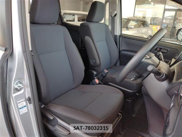 Toyota NOAH 2021-06 7328950-22