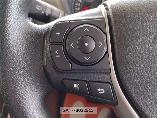 Toyota NOAH 2021-06 7328950-25
