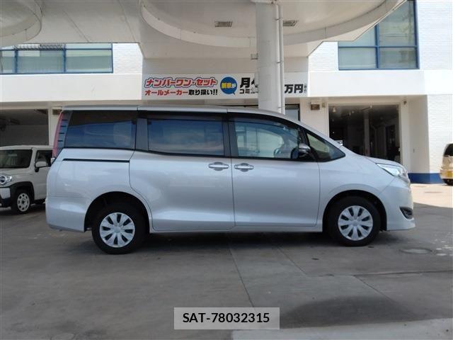 Toyota NOAH 2021-06 7328950-3