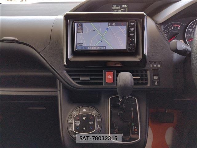 Toyota NOAH 2021-06 7328950-4