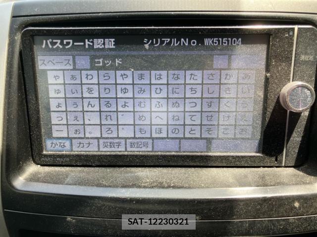 Toyota NOAH 2013-06 7328957-28