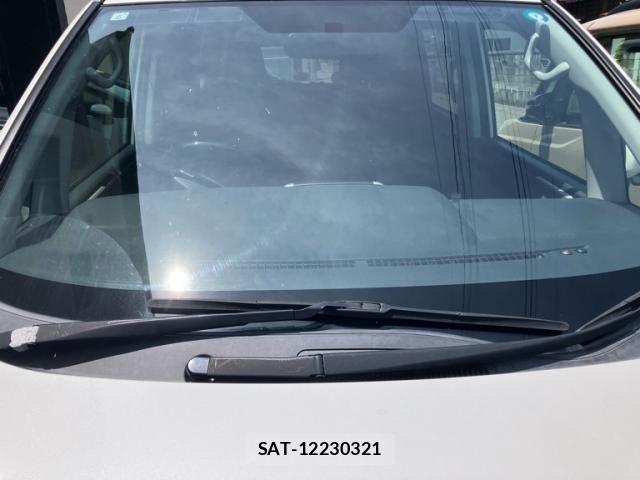Toyota NOAH 2013-06 7328957-7