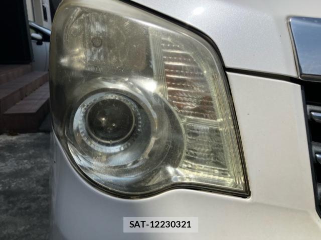 Toyota NOAH 2013-06 7328957-8