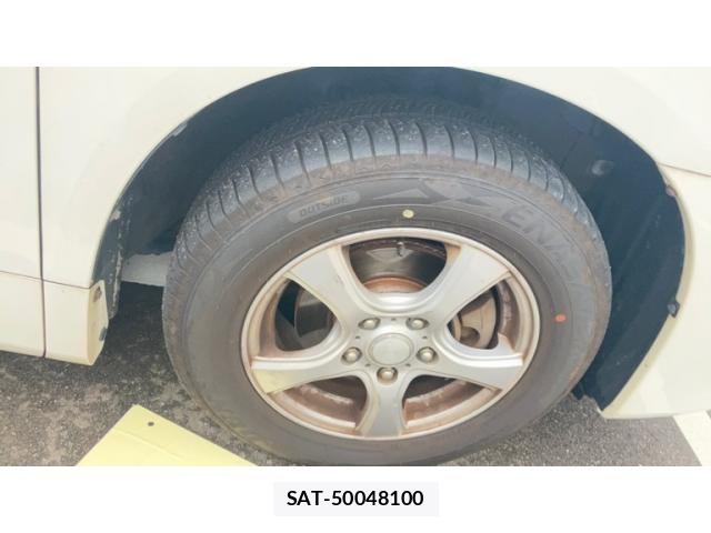 Toyota NOAH 2011-06 7359051-17