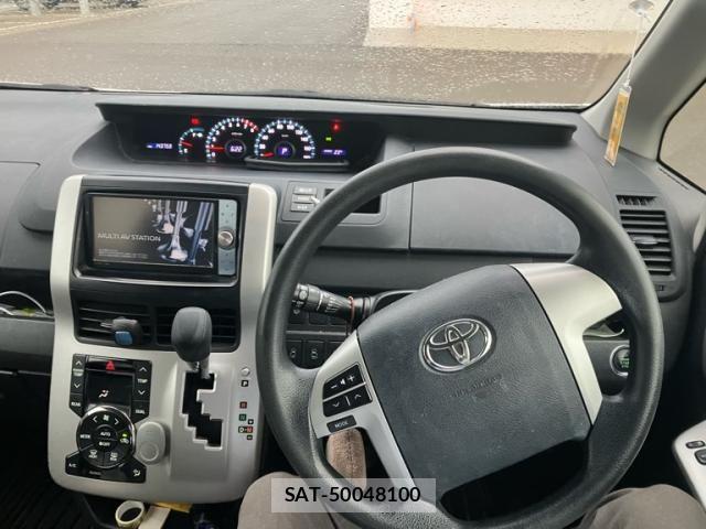 Toyota NOAH 2011-06 7359051-4