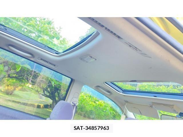 Toyota NOAH 2003-12 7359052-15