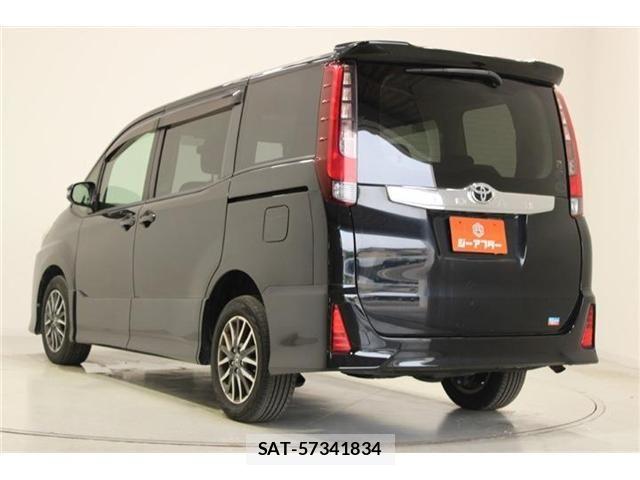 Toyota NOAH 2015-02 7456376-9