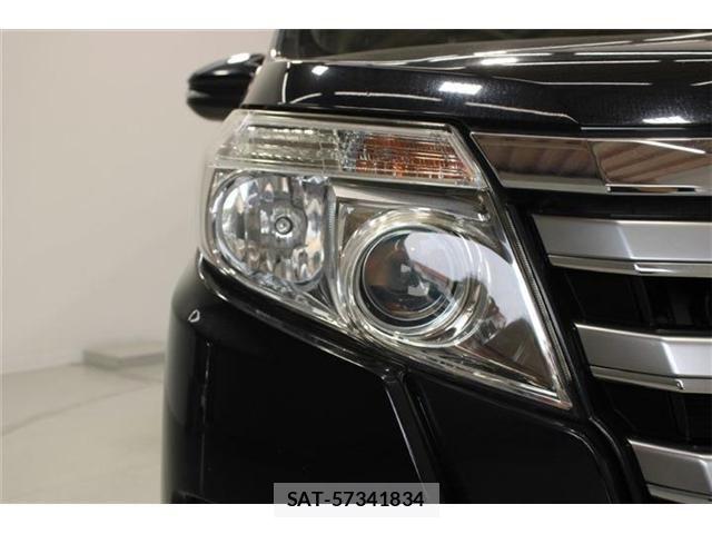 Toyota NOAH 2015-02 7456376-16