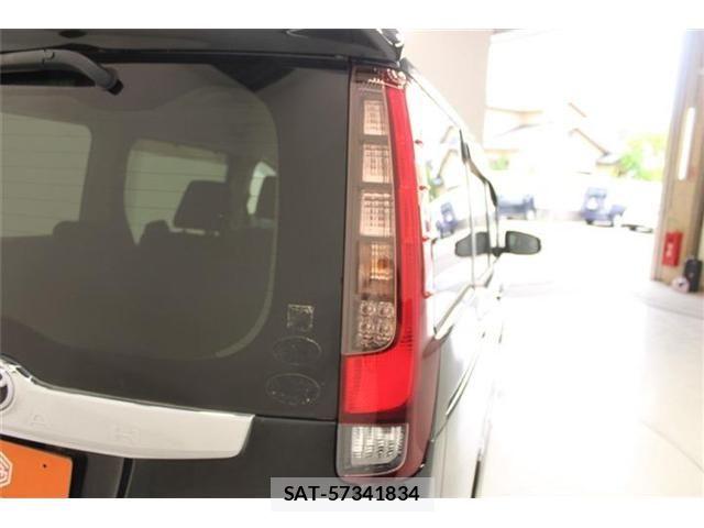 Toyota NOAH 2015-02 7456376-17
