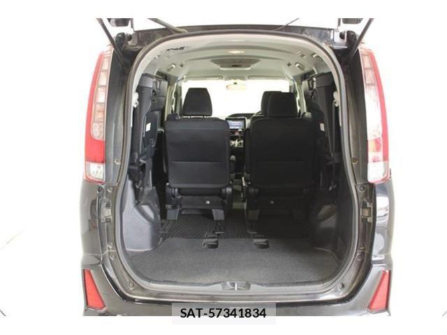 Toyota NOAH 2015-02 7456376-1