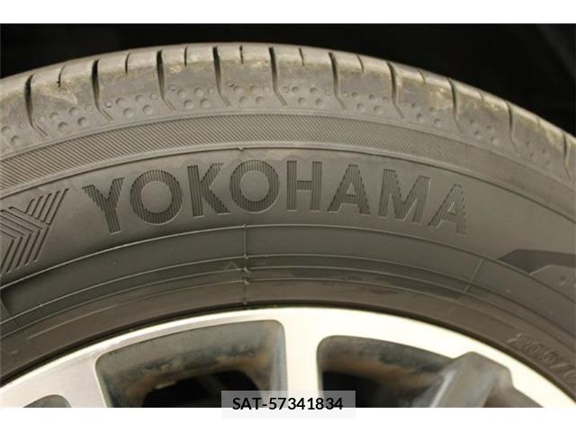 Toyota NOAH 2015-02 7456376-25