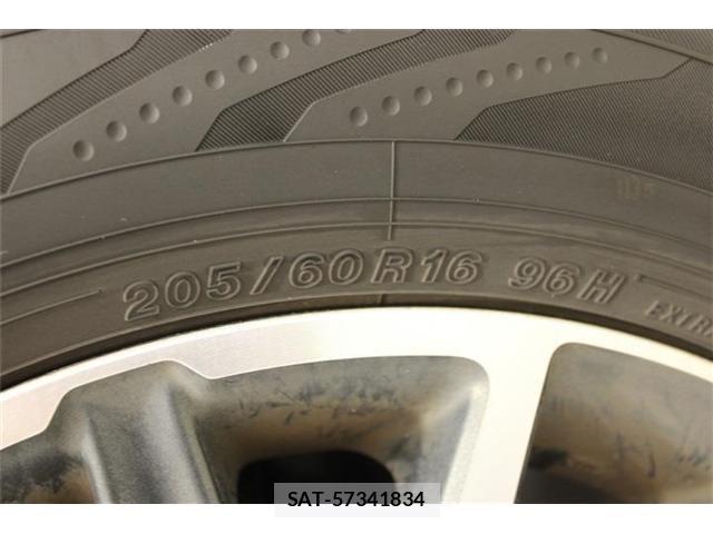 Toyota NOAH 2015-02 7456376-26