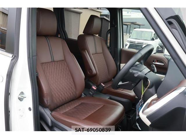 Toyota NOAH 2023-07 7456371-12