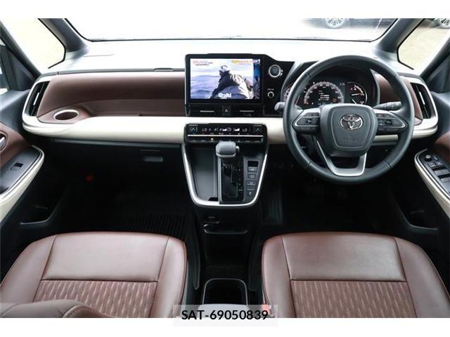 Toyota NOAH 2023-07 7456371-1