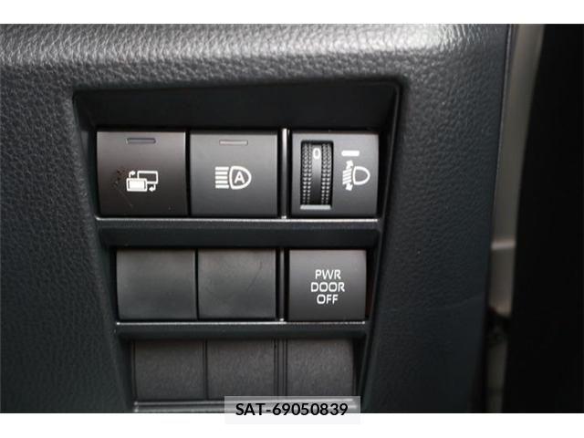 Toyota NOAH 2023-07 7456371-7