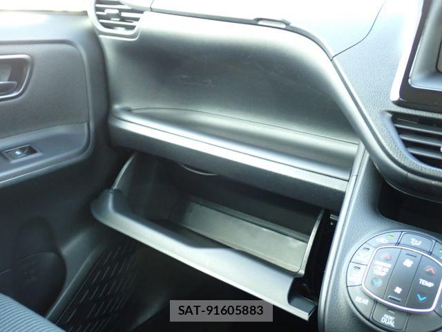 Toyota NOAH 2020-03 7509457-14