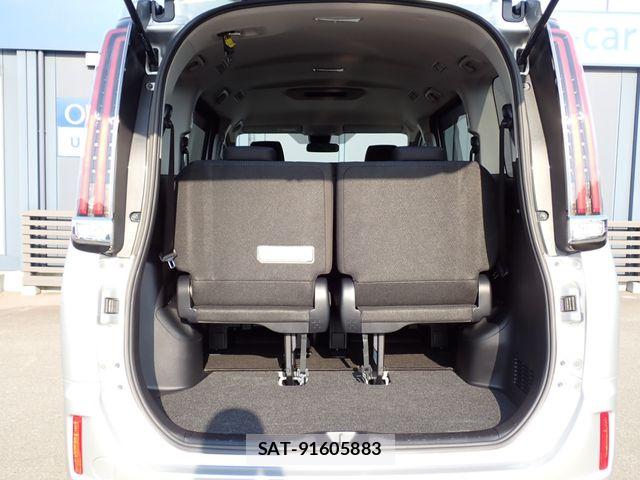 Toyota NOAH 2020-03 7509457-18