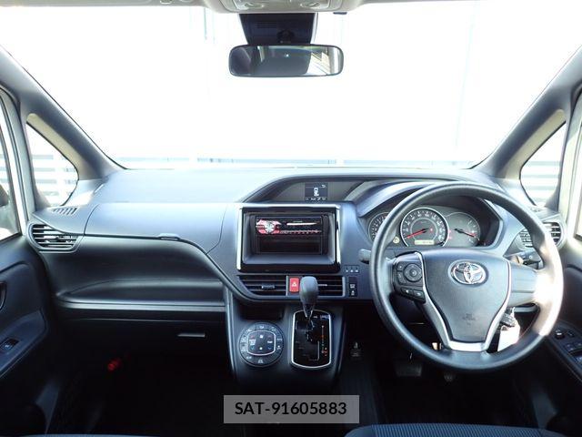 Toyota NOAH 2020-03 7509457-1