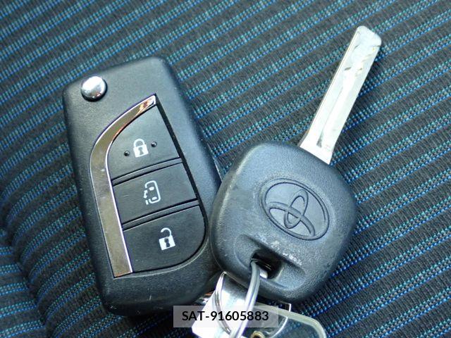 Toyota NOAH 2020-03 7509457-20