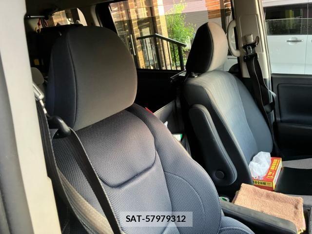 Toyota NOAH 2011-02 7501928-15