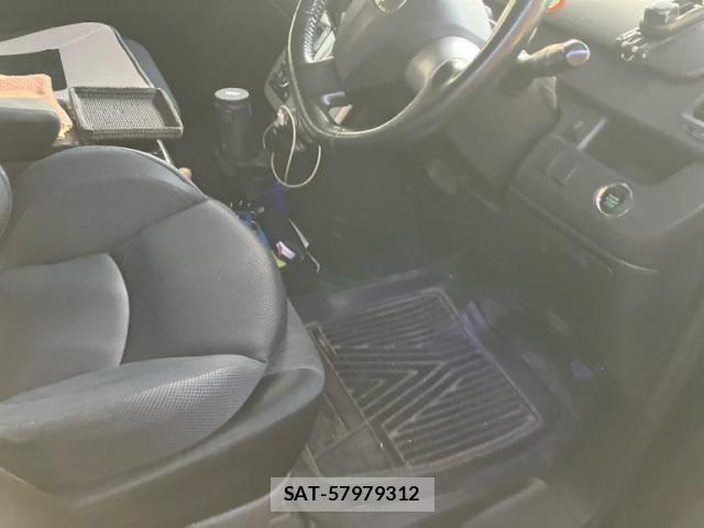 Toyota NOAH 2011-02 7501928-16