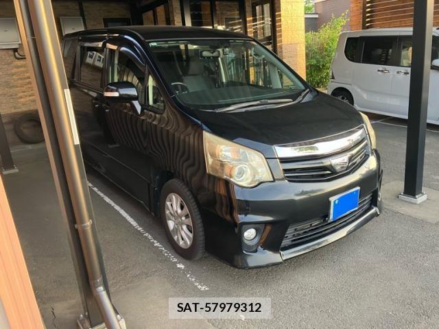 Toyota NOAH 2011-02 7501928-2