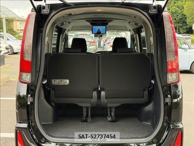 Toyota NOAH 2014-04 7562570-10
