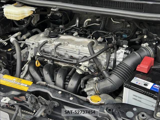 Toyota NOAH 2014-04 7562570-19