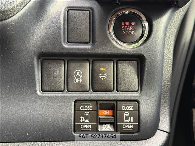 Toyota NOAH 2014-04 7562570-3