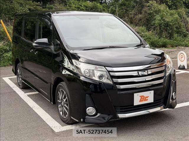 Toyota NOAH 2014-04 7562570-4