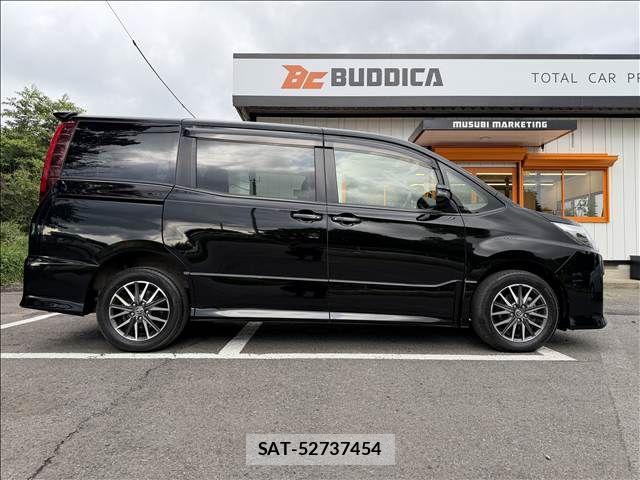 Toyota NOAH 2014-04 7562570-6