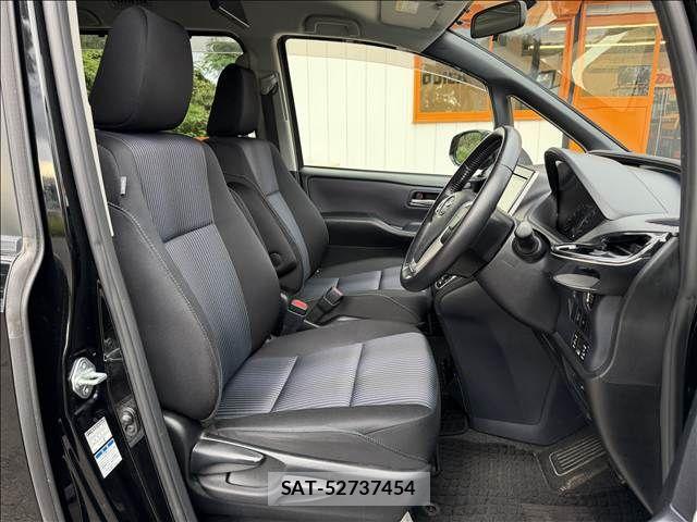 Toyota NOAH 2014-04 7562570-8