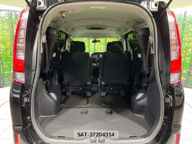 Toyota NOAH 2016-03 7618777-10