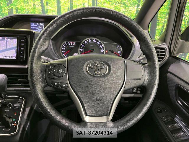 Toyota NOAH 2016-03 7618777-11