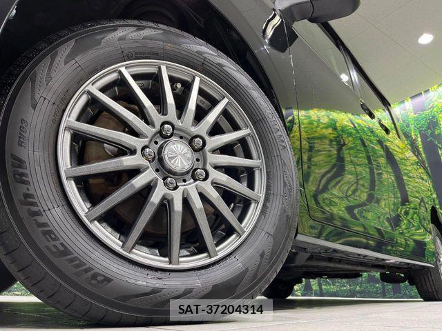 Toyota NOAH 2016-03 7618777-13