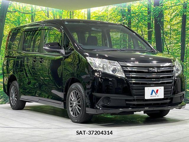 Toyota NOAH 2016-03 7618777-16