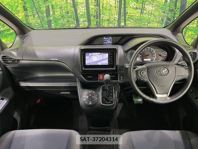 Toyota NOAH 2016-03 7618777-1